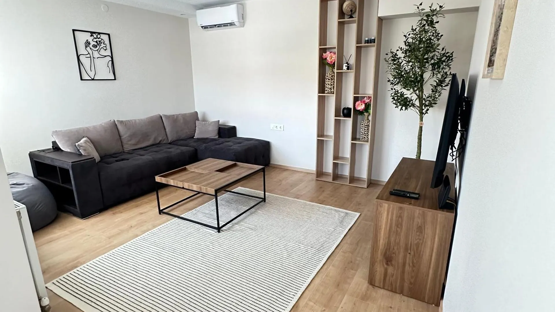 Damian Sea Apartment Peraía